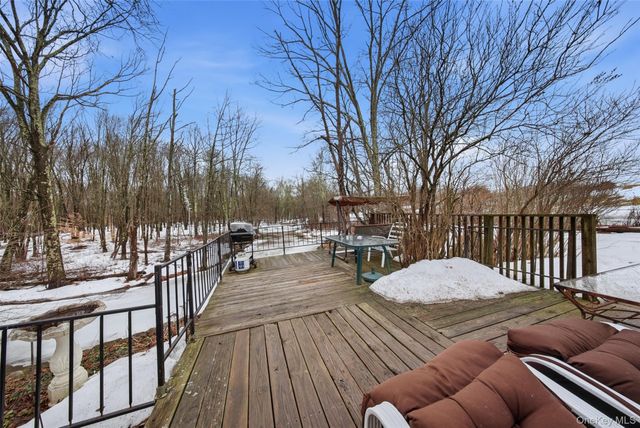 5003 Searsville Road, Pine Bush, NY 12566