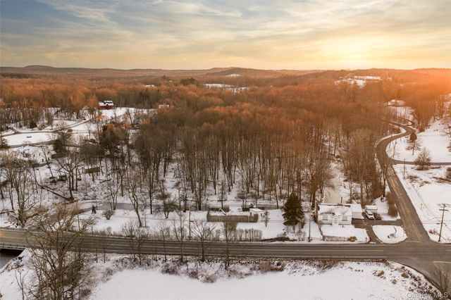 5003 Searsville Road, Pine Bush, NY 12566