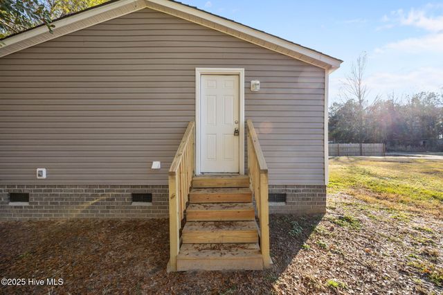 66 Willow Creek Lane, Whiteville, NC 28472