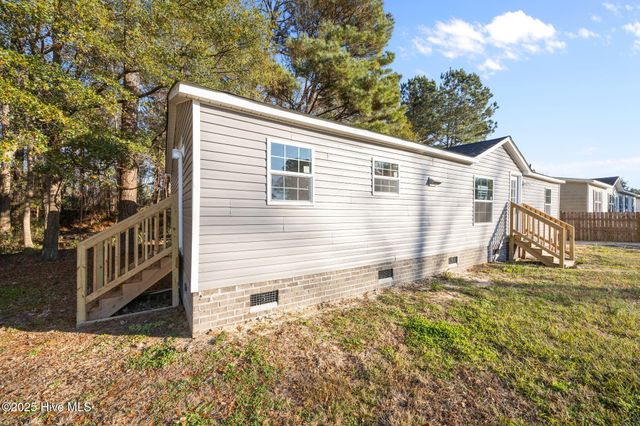 66 Willow Creek Lane, Whiteville, NC 28472