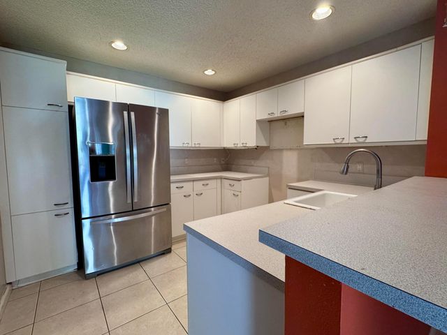 4989 SW 32nd Terrace, Dania Beach, FL 33312