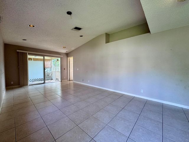 4989 SW 32nd Terrace, Dania Beach, FL 33312