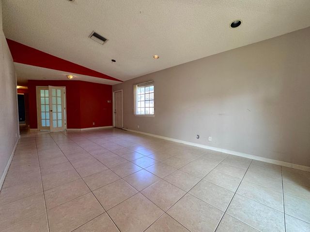 4989 SW 32nd Terrace, Dania Beach, FL 33312