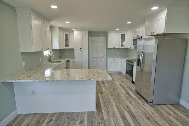 255 County Road 209, Sargent, TX 77414