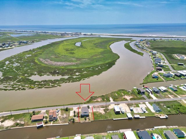 255 County Road 209, Sargent, TX 77414