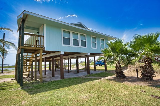 255 County Road 209, Sargent, TX 77414