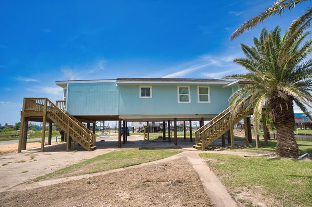 255 County Road 209, Sargent, TX 77414