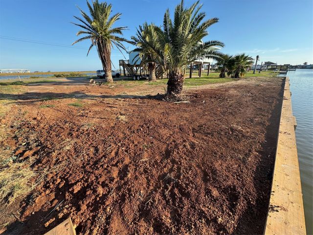 255 County Road 209, Sargent, TX 77414