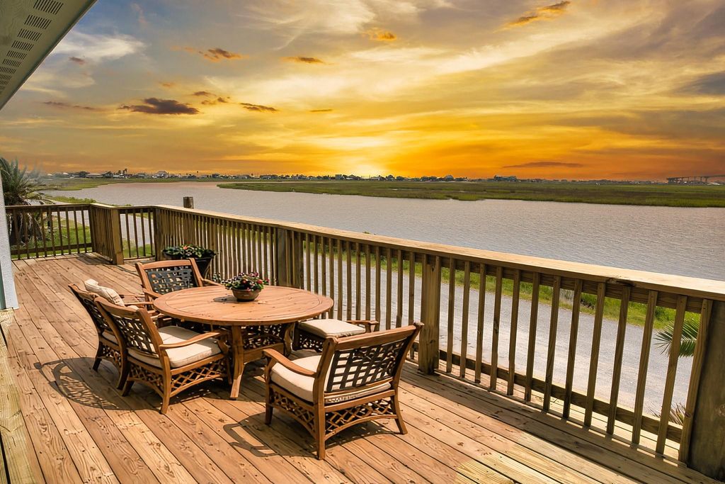 255 County Road 209, Sargent, TX 77414