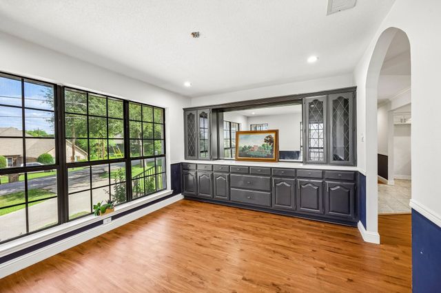 5209 Fairway Circle, De Cordova, TX 76049