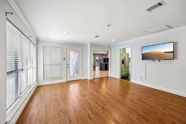 5209 Fairway Circle, De Cordova, TX 76049
