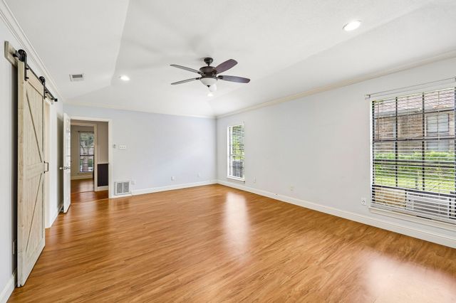 5209 Fairway Circle, De Cordova, TX 76049