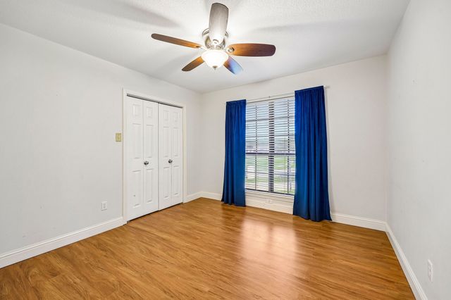 5209 Fairway Circle, De Cordova, TX 76049
