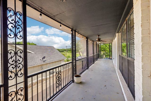 5209 Fairway Circle, De Cordova, TX 76049