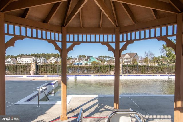 12209 OCEAN VISTA DR, Berlin, MD 21811