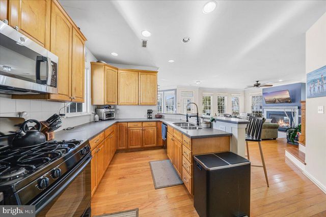 12209 OCEAN VISTA DR, Berlin, MD 21811