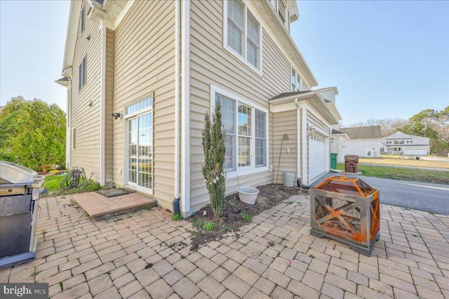 12209 OCEAN VISTA DR, Berlin, MD 21811