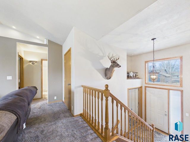 3300 S Sundrop Ave Avenue, Sioux Falls, SD 57110