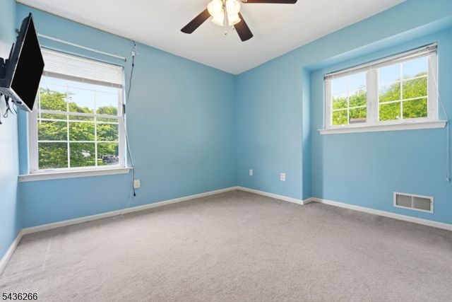 44 Haze Way, Lopatcong Twp., NJ 08865