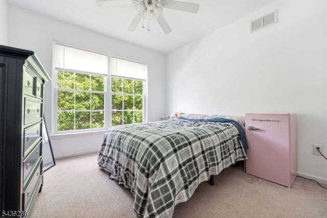 44 Haze Way, Lopatcong Twp., NJ 08865
