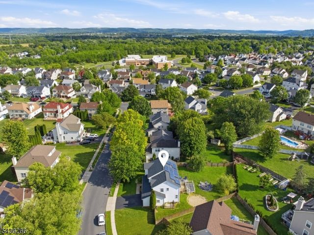 44 Haze Way, Lopatcong Twp., NJ 08865