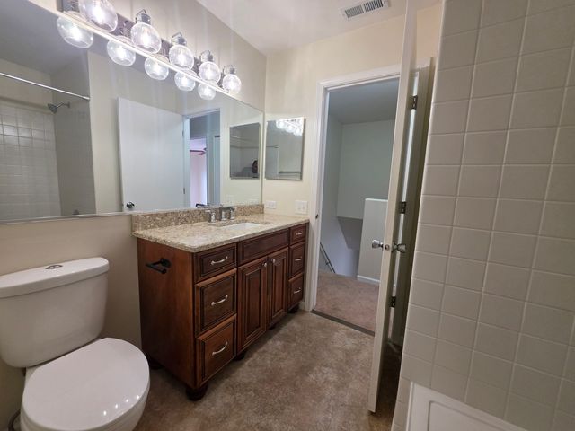 338 Bunker Hill Circle, Aurora, IL 60504