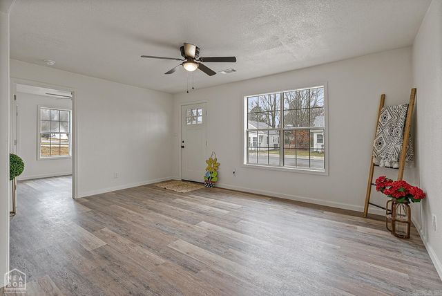 831 N 3rd Street, Paragould, AR 72450