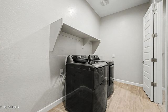 6051 E SINCLAIR Street, Phoenix, AZ 85054