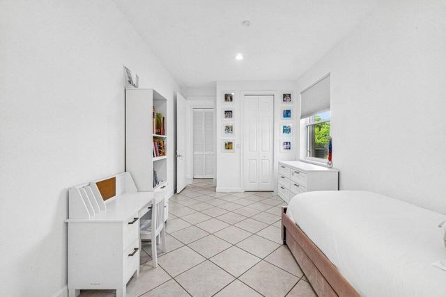 9641 Parkview Avenue, Boca Raton, FL 33428