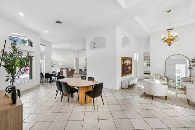 9641 Parkview Avenue, Boca Raton, FL 33428