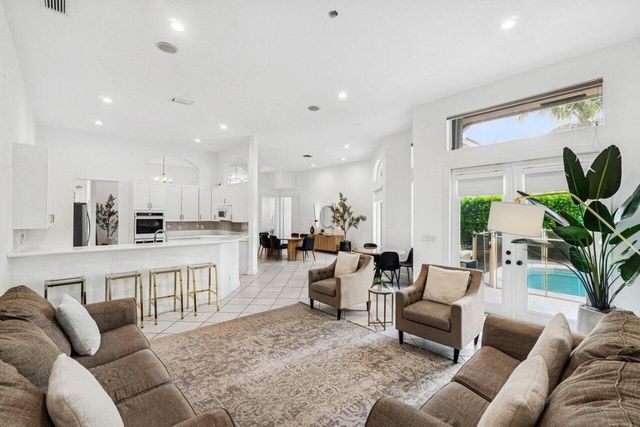 9641 Parkview Avenue, Boca Raton, FL 33428