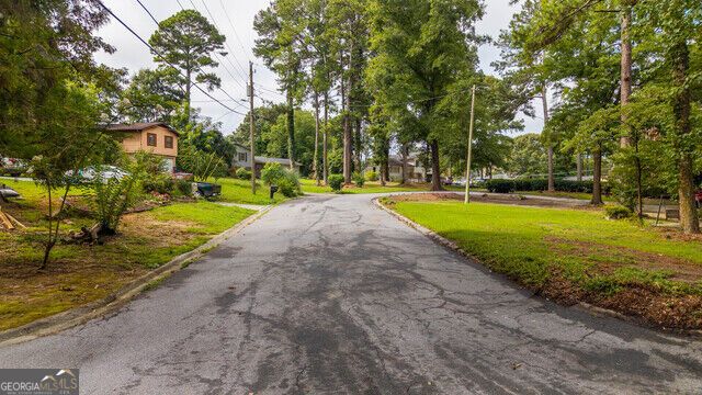 1956 Village Court, Snellville, GA 30078