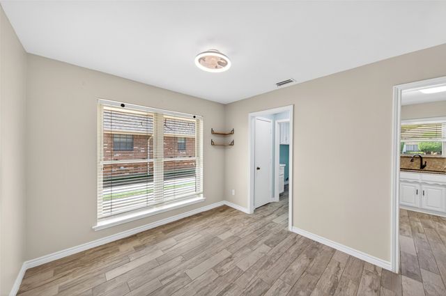 3908 Country Club Drive W, Irving, TX 75038