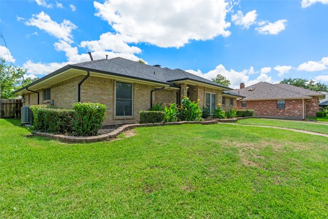 3908 Country Club Drive W, Irving, TX 75038
