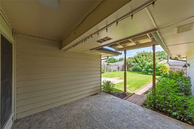 3908 Country Club Drive W, Irving, TX 75038