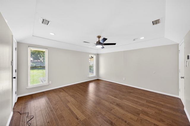 3908 Country Club Drive W, Irving, TX 75038