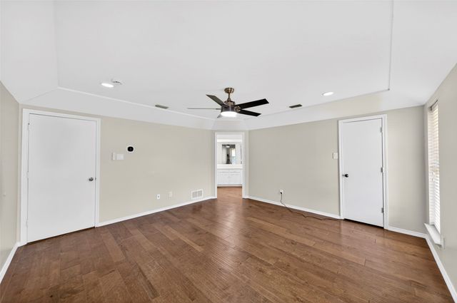 3908 Country Club Drive W, Irving, TX 75038