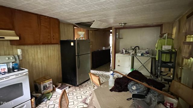 2407 West Walnut Street, Johnson City, TN 37614