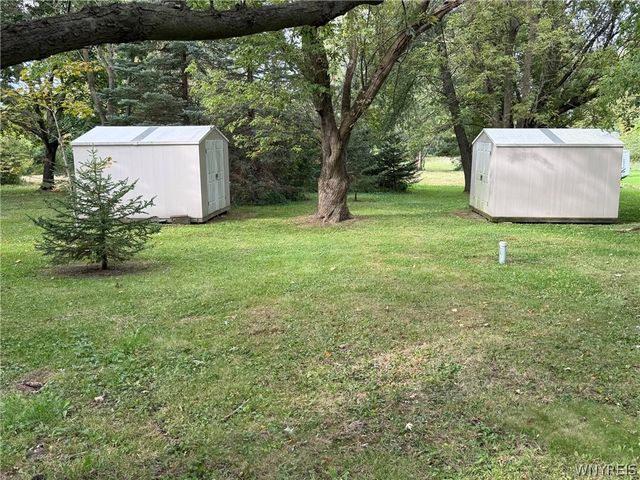 1555 Ridge Road, Lewiston, NY 14092