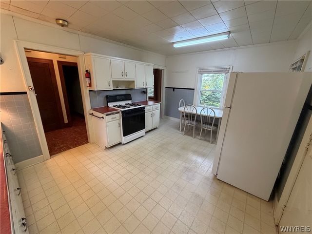 1555 Ridge Road, Lewiston, NY 14092