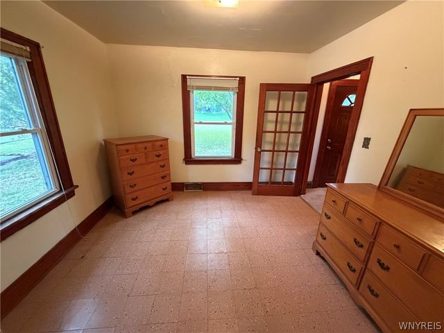 1555 Ridge Road, Lewiston, NY 14092