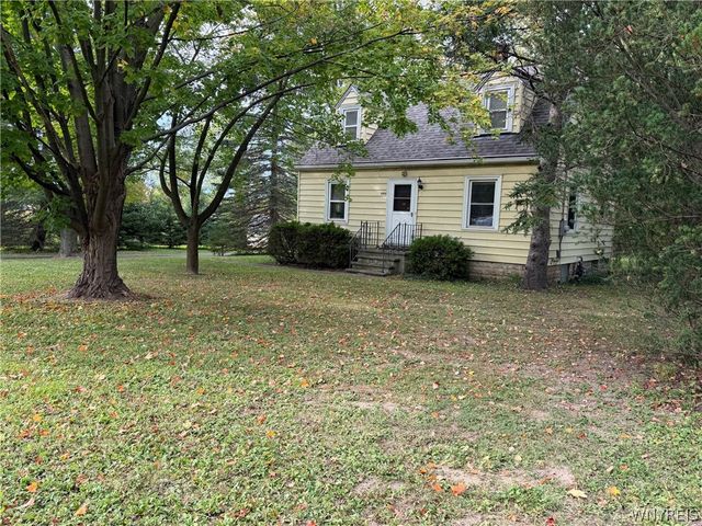 1555 Ridge Road, Lewiston, NY 14092