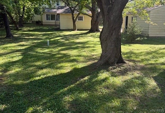 1555 Ridge Road, Lewiston, NY 14092
