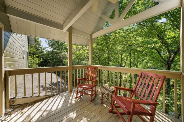 1110 Ski Mtn Road, Gatlinburg, TN 37738