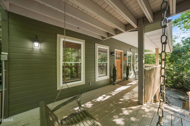 1110 Ski Mtn Road, Gatlinburg, TN 37738