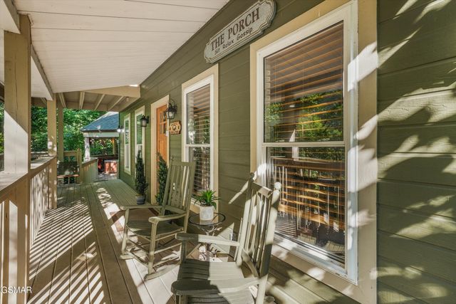 1110 Ski Mtn Road, Gatlinburg, TN 37738
