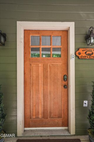 1110 Ski Mtn Road, Gatlinburg, TN 37738