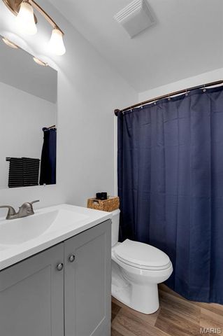 818 Sugar Valley Court, St Peters, MO 63376