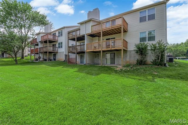 818 Sugar Valley Court, St Peters, MO 63376