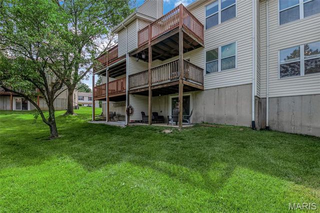818 Sugar Valley Court, St Peters, MO 63376